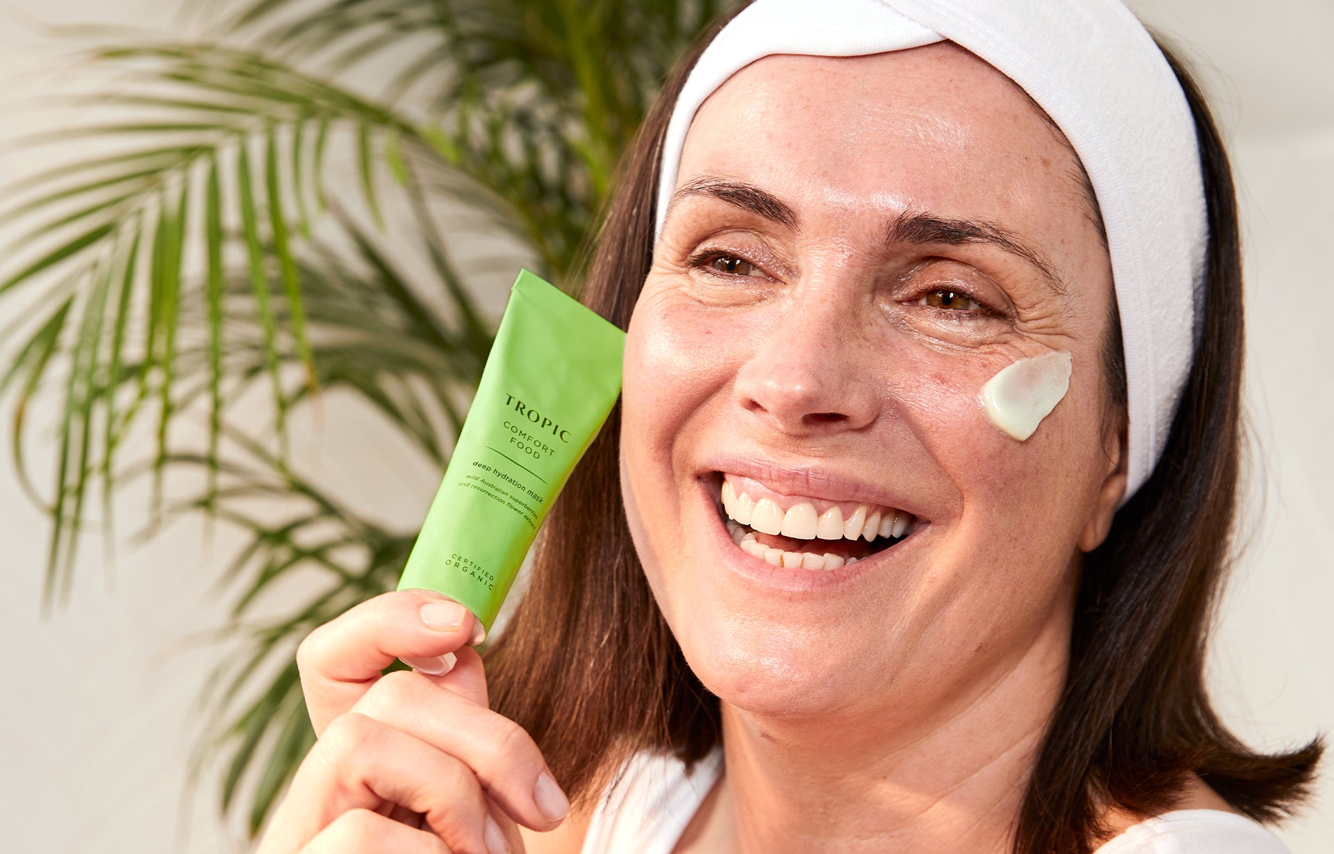 How To Prevent Dehydrated Skin This Winter – Tropic Skincare How To Prevent Dehydrated Skin This Winter – Tropic Skincare