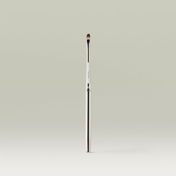 lip makeup brush