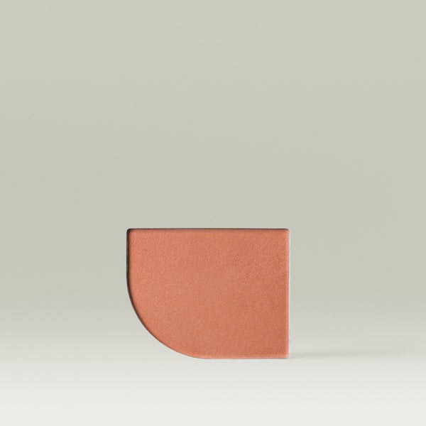 BLUSH CRUSH pressed colour in shade Golden Apricot in pan size large