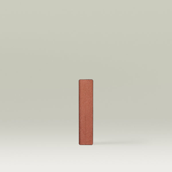 Eyes on you in shade Cinnamon