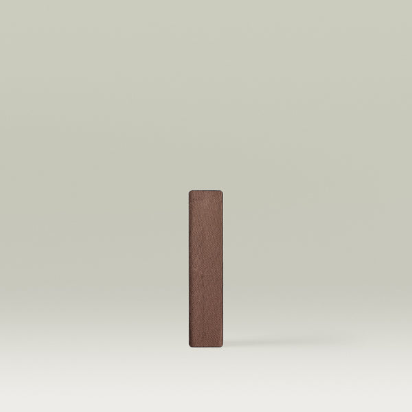 Eyes on you in shade Kahai