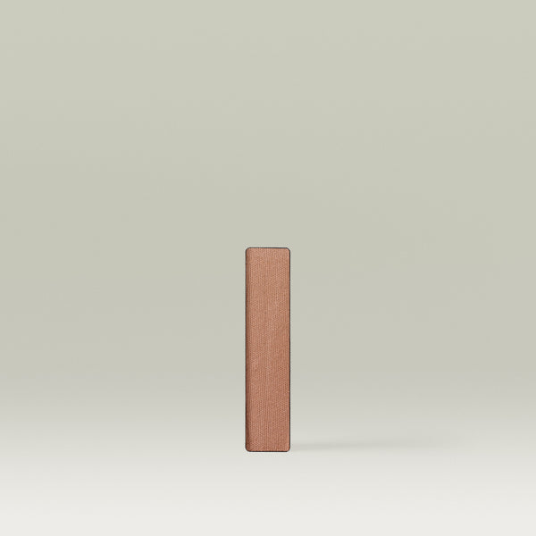 Eyes on you in shade Maca