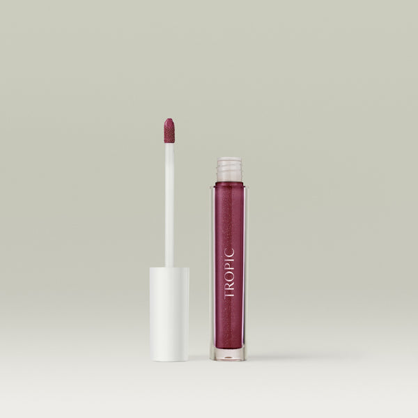 Lip glaze in shade Sugar Plum
