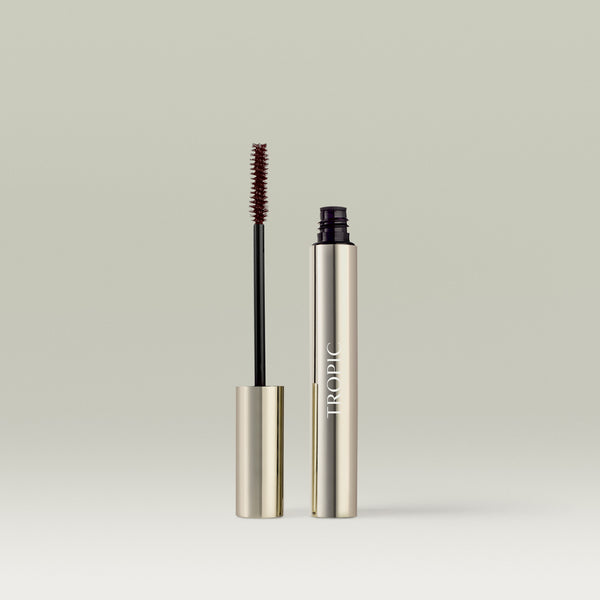 Fixing gel mascara in shade brown